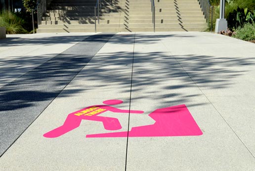 sidewalk graphics in downtown la