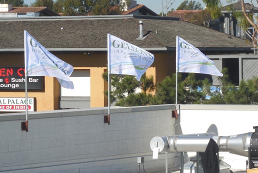 gelsons super market roof top flags