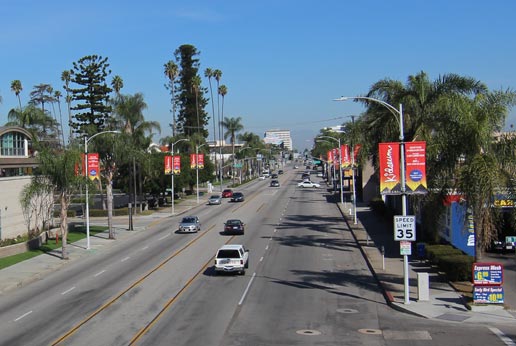 bowers kidseum city light pole banner campaign